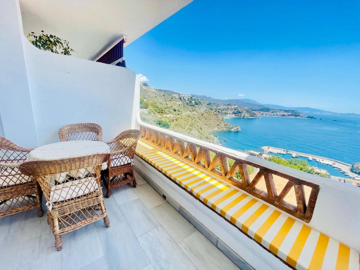 Marina Sunrise, Preciosas Vistas Al Mar Apartment La Herradura  Bagian luar foto